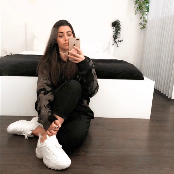 Meet your Posher, Nastacia - Picture 1 of 1